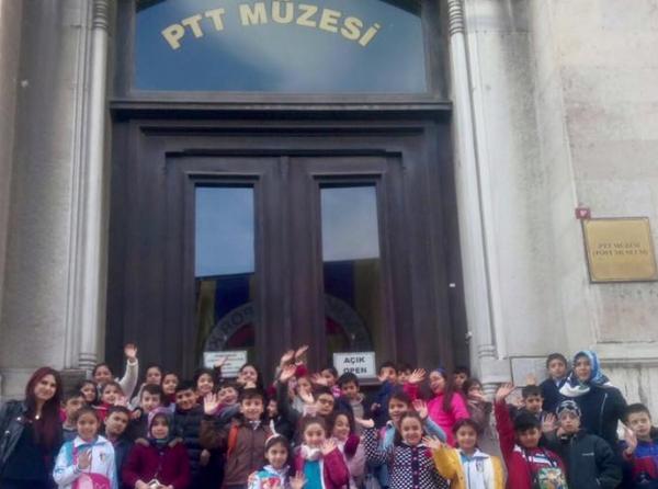 Öğrencilerimiz PTT Müzesini ziyarete gitti.